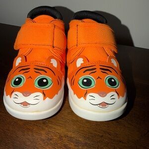 Ikiki Squeaky Shoe Tiger Toddler Child Sz 6 On Off Squeaker AFO Compatible